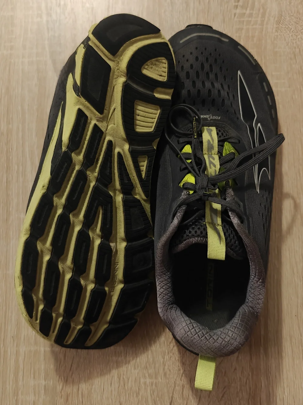 Altra Torin 4 Running Shoes A Gray Neon Yellow Men’s 9.5